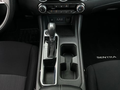 Used 2025 Nissan Sentra SV image 14