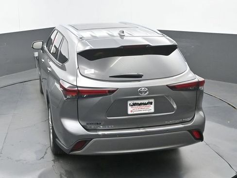 New 2026 Toyota Highlander Platinum AWD/4WD image 31