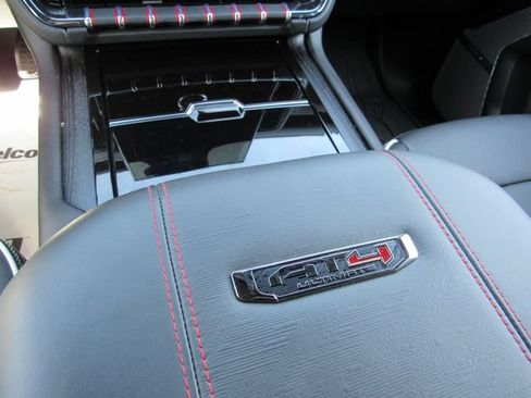 Used 2025 GMC Yukon XL AT4 Ultimate AWD/4WD image 27