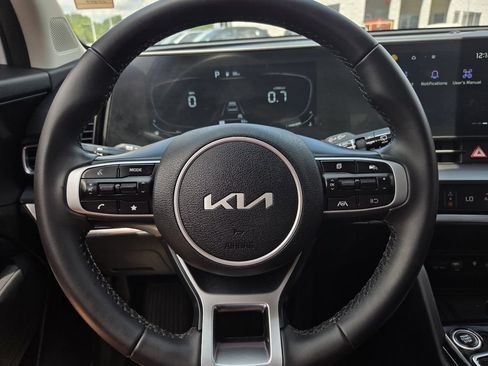 Used 2023 Kia Sportage EX FWD image 25