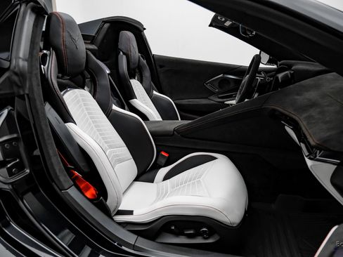 Used 2023 Chevrolet Corvette Stingray Premium Conv w/ Z51 Performance Package image 58