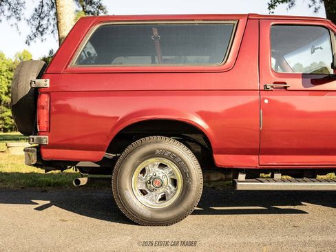 Used 1995 Ford Bronco XLT AWD/4WD image 8