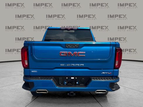 Used 2023 GMC Sierra 1500 AT4 w/ AT4 Premium Package AWD/4WD image 4
