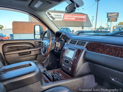 Used 2013 GMC Sierra 2500 Denali w/ Suspension Package, Off-Road image 34