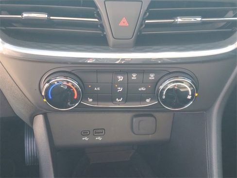 Used 2024 Buick Encore GX Preferred w/ Comfort Package image 24