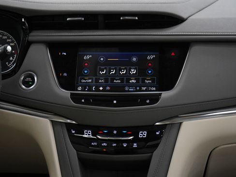Used 2021 Cadillac XT5 Premium Luxury AWD/4WD image 15