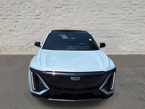 Used 2024 Cadillac Lyriq Sport AWD/4WD image 2