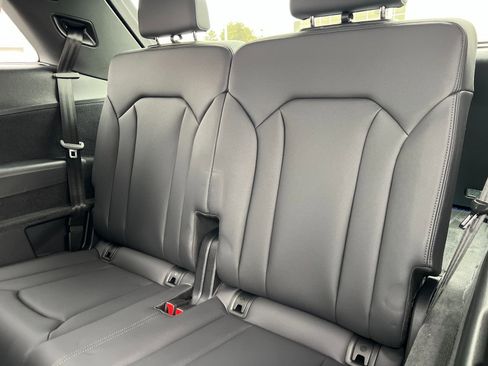 Used 2025 Audi Q7 3.0T Premium Plus w/ Premium Plus Package image 14