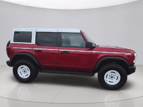 Used 2025 Ford Bronco Heritage Edition AWD/4WD image 2