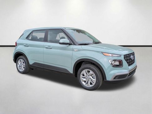 New 2026 Hyundai Venue SE FWD image 2