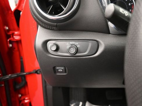 Used 2023 Chevrolet Blazer LT image 24