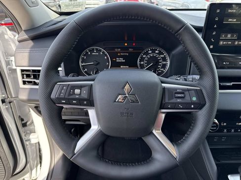 New 2026 Mitsubishi Outlander AWD image 43