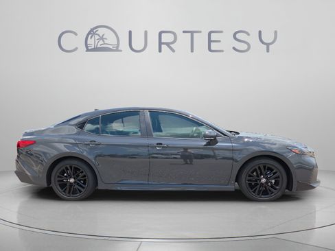 Used 2026 Toyota Camry SE FWD image 6