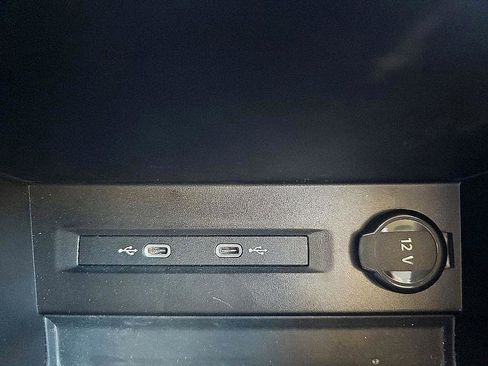 Used 2022 Volkswagen Taos SEL image 23