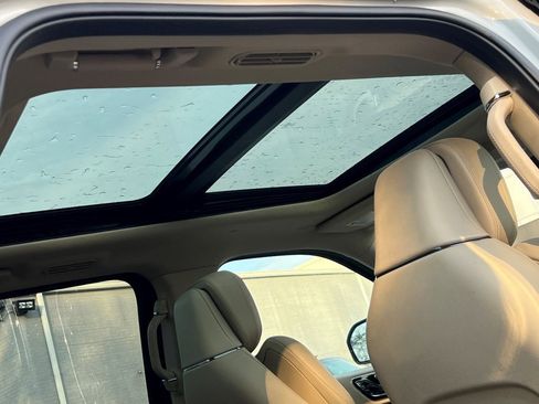 Used 2020 Lincoln Navigator Reserve w/ Equipment Group 208A Reserve image 10