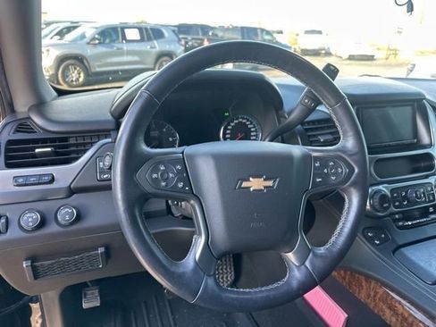 Used 2017 Chevrolet Suburban Premier image 34