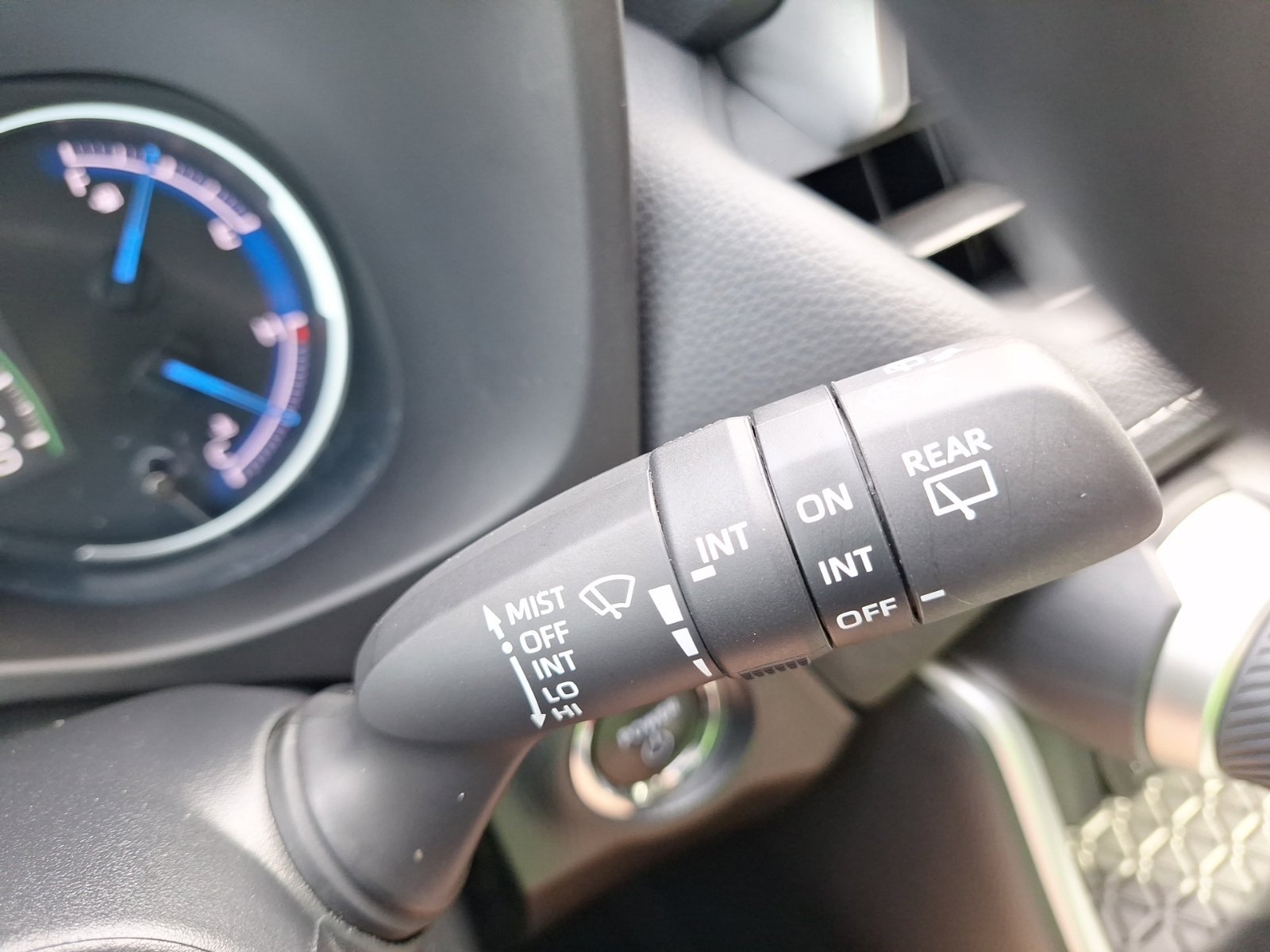Used 2024 Toyota RAV4 XLE w/ Convenience Package AWD/4WD image 24