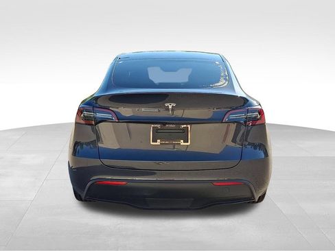 Used 2025 Tesla Model Y Long Range RWD image 5