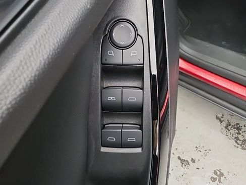 Used 2025 Chevrolet Equinox LT w/ Convenience Package II AWD/4WD image 21