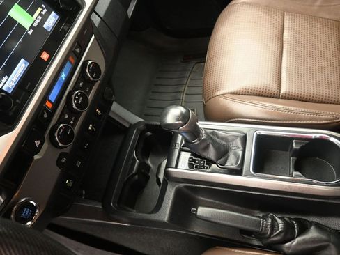 Used 2017 Toyota Tacoma Limited image 11