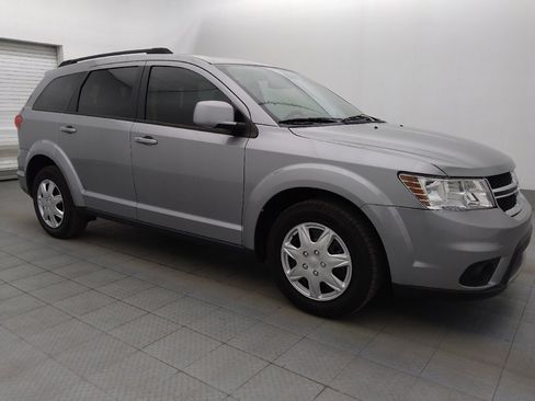 Used 2019 Dodge Journey SE w/ Connectivity Group FWD image 10