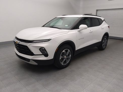 Used 2024 Chevrolet Blazer LT w/ Convenience Package FWD image 2
