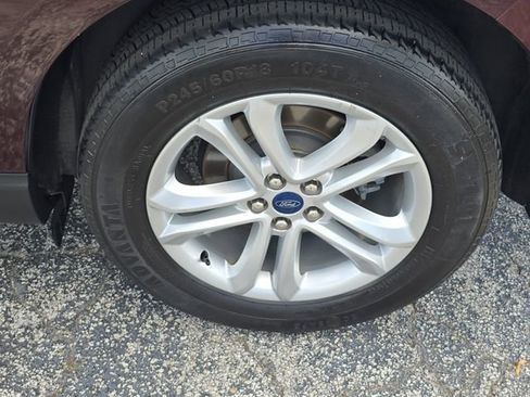 Used 2019 Ford Edge SEL w/ Equipment Group 201A FWD image 7