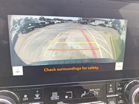 Used 2023 Toyota Highlander Limited image 28