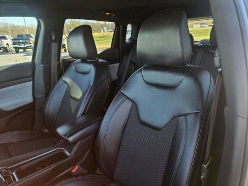 Used 2024 Jeep Compass Latitude image 12