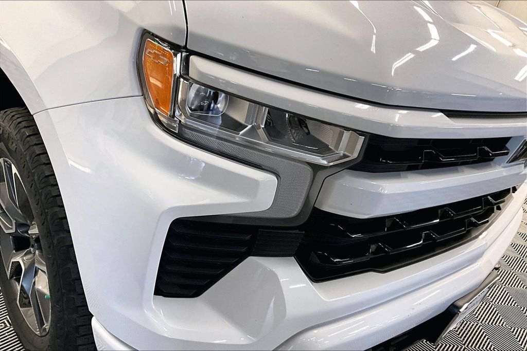 Used 2024 Chevrolet Silverado 1500 RST AWD/4WD image 26