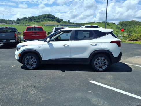 Certified 2024 Kia Seltos LX AWD/4WD image 8