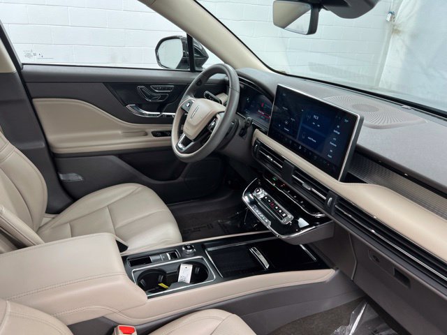 Certified 2023 Lincoln Corsair AWD w/ Equipment Group 101A image 23