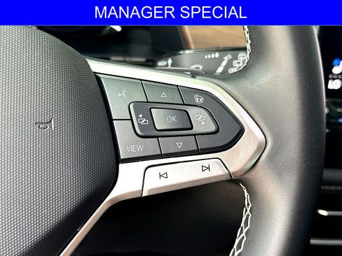 Certified 2026 Volkswagen Atlas SE FWD image 18