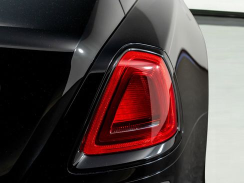 Used 2020 Rolls-Royce Wraith RWD image 13