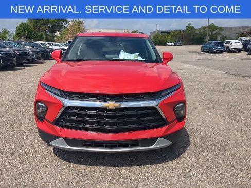 Used 2023 Chevrolet Blazer LT w/ Convenience Package FWD image 3