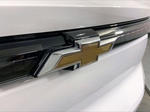 Used 2025 Chevrolet Equinox EV LT w/ Convenience Package image 29