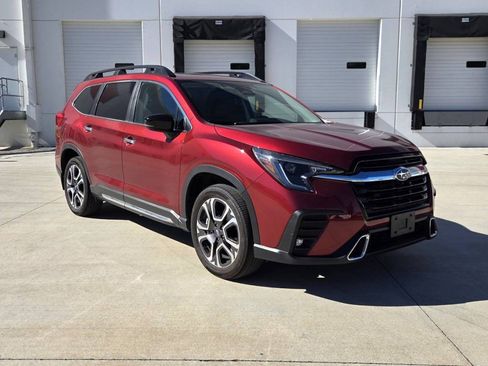 Used 2024 Subaru Ascent Touring AWD/4WD image 3