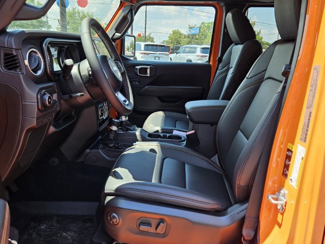 New 2025 Jeep Wrangler Unlimited Sahara AWD/4WD image 4