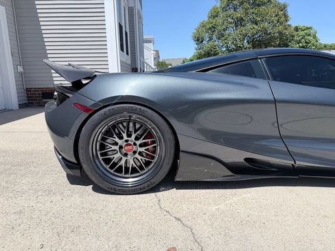 Used 2019 McLaren 720S Performance RWD image 29