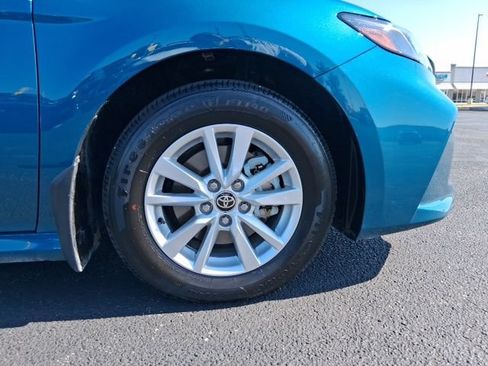 Used 2025 Toyota Camry LE AWD/4WD image 14