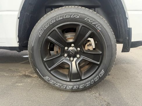 Used 2024 RAM 1500 Big Horn AWD/4WD image 31