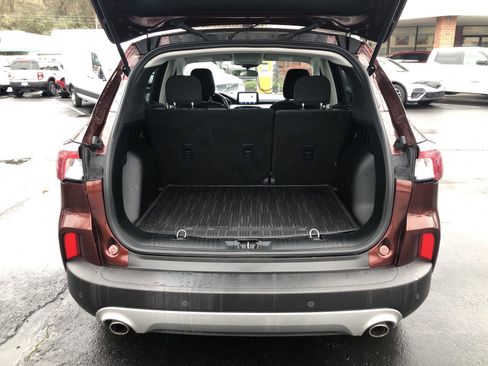 Used 2021 Ford Escape SE w/ Cold Weather Package image 12