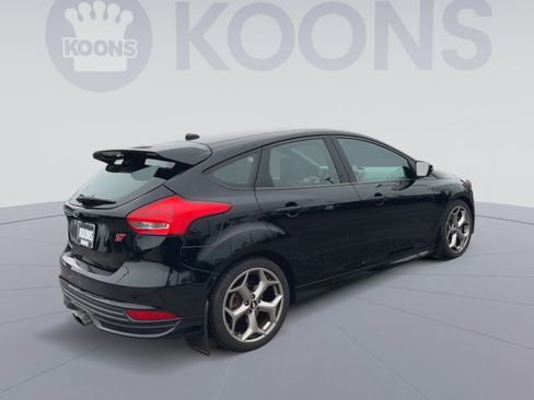 Used 2018 Ford Focus ST FWD image 11
