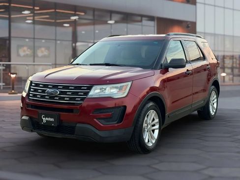 Used 2016 Ford Explorer FWD image 1