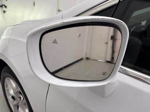 Used 2020 Chrysler Pacifica Limited FWD image 14