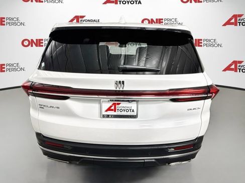 Used 2025 Buick Enclave Preferred AWD/4WD image 6