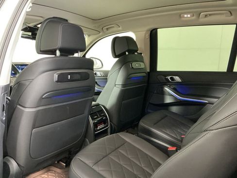 Certified 2025 BMW X7 xDrive40i AWD/4WD image 25