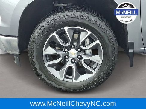 Used 2024 Chevrolet Silverado 1500 LT image 9