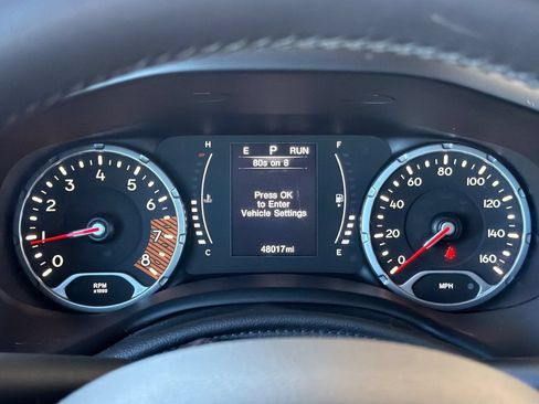 Used 2020 Jeep Renegade Latitude w/ Popular Equipment Group FWD image 23