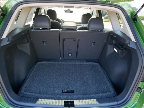 New 2025 Volkswagen Taos SE image 6